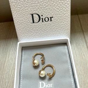 Brand new Christian Dior Pearls Half loop earrings
